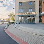 Apartamento High-sky O2 Arena With Garage Parking And Ac Praga