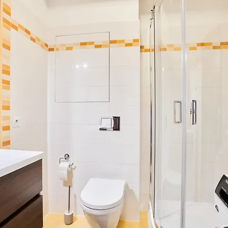 Apartment High-sky O2 Arena With Garage Parking And Ac *