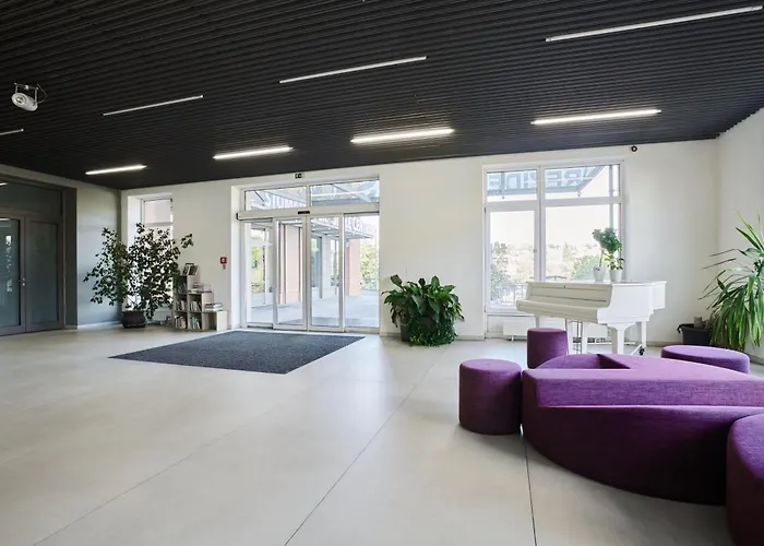 High-sky O2 Arena With Garage Parking And Ac Apartman