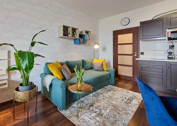 High-sky O2 Arena With Garage Parking And Ac Apartman *